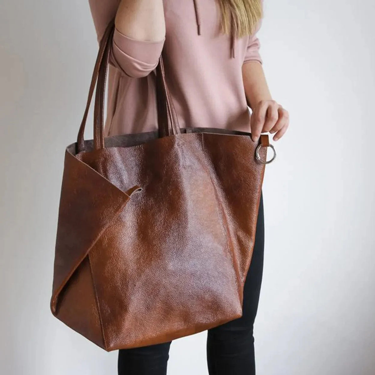 Sac Cabas Cuir Marion : Élégance & Praticité Quotidienne