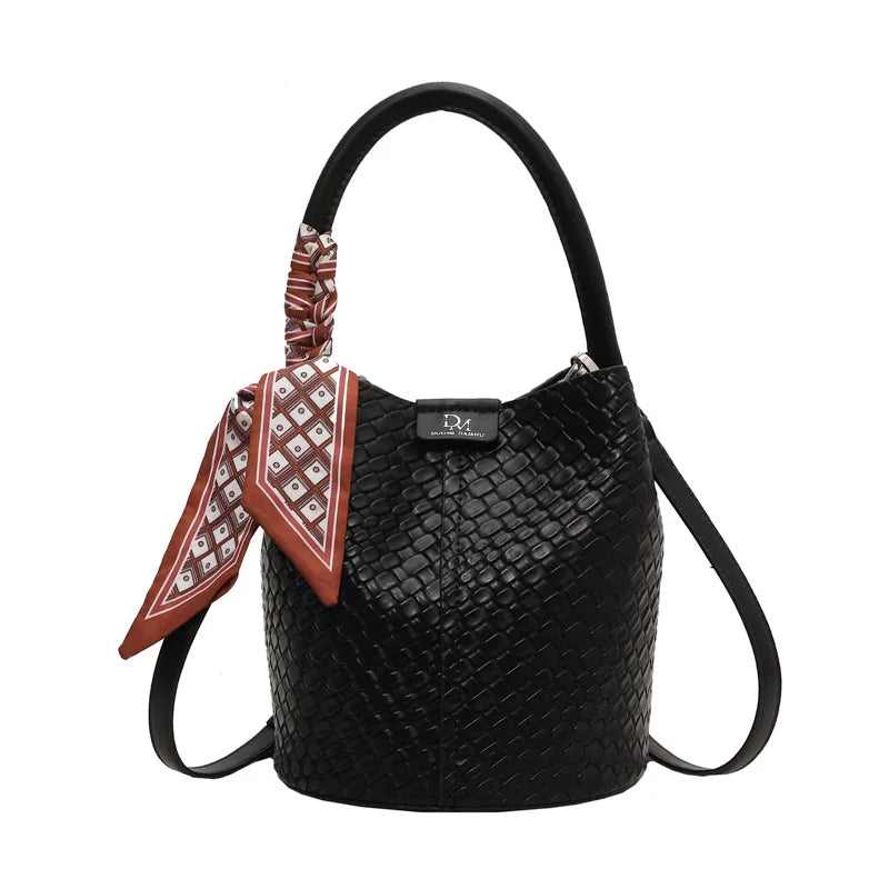 Sac Seau Esme : Cuir Végan Tressé Chic